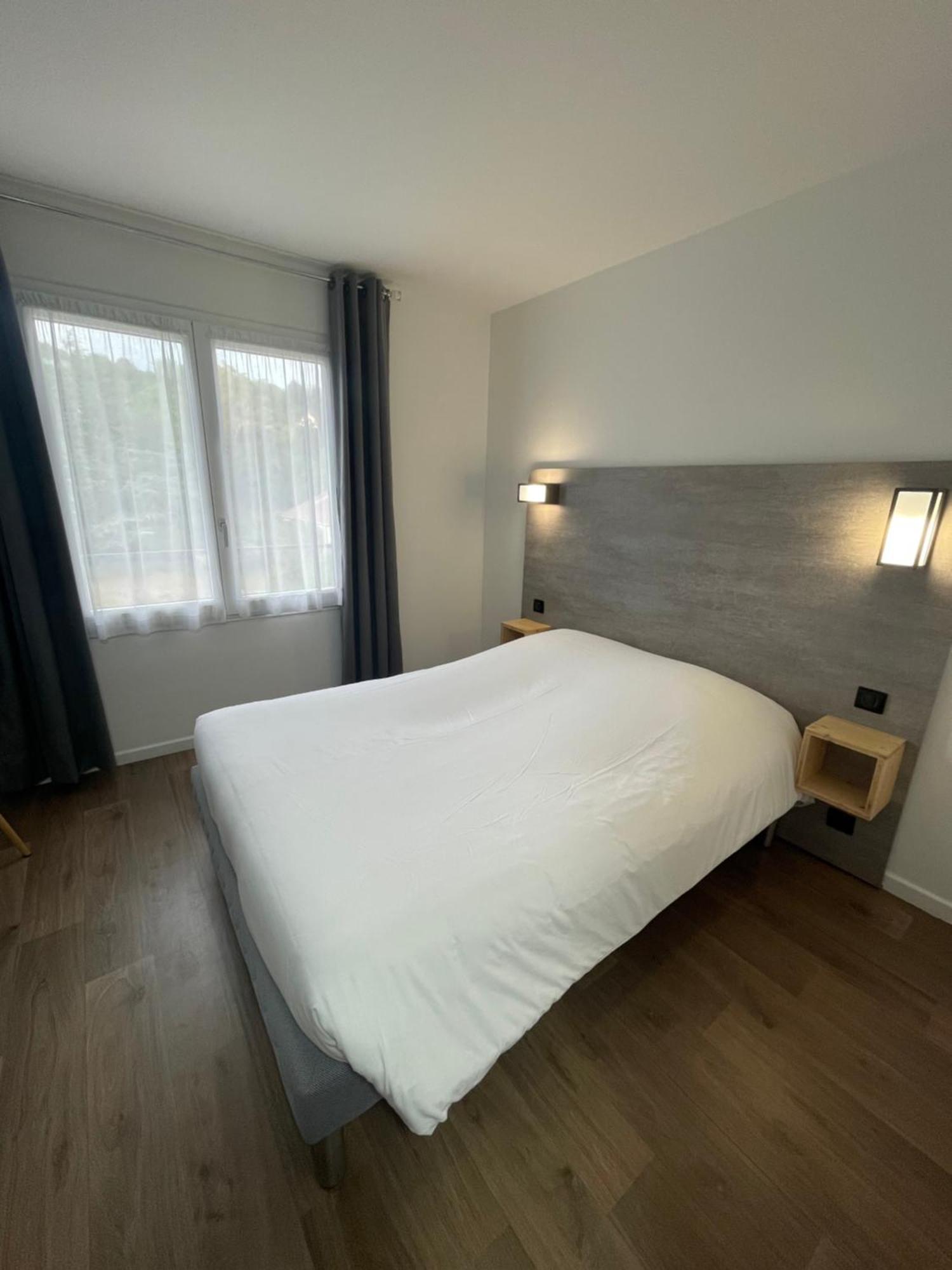 Hotel Castel Neuves-Maisons Exterior photo